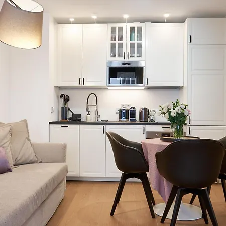 Monaco Bliss Apartments 公寓