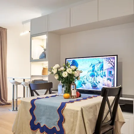 Monaco Bliss Apartments 公寓